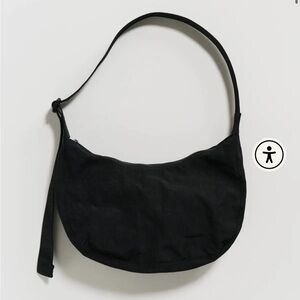 BAGGU Medium Nylon Crescent Bag